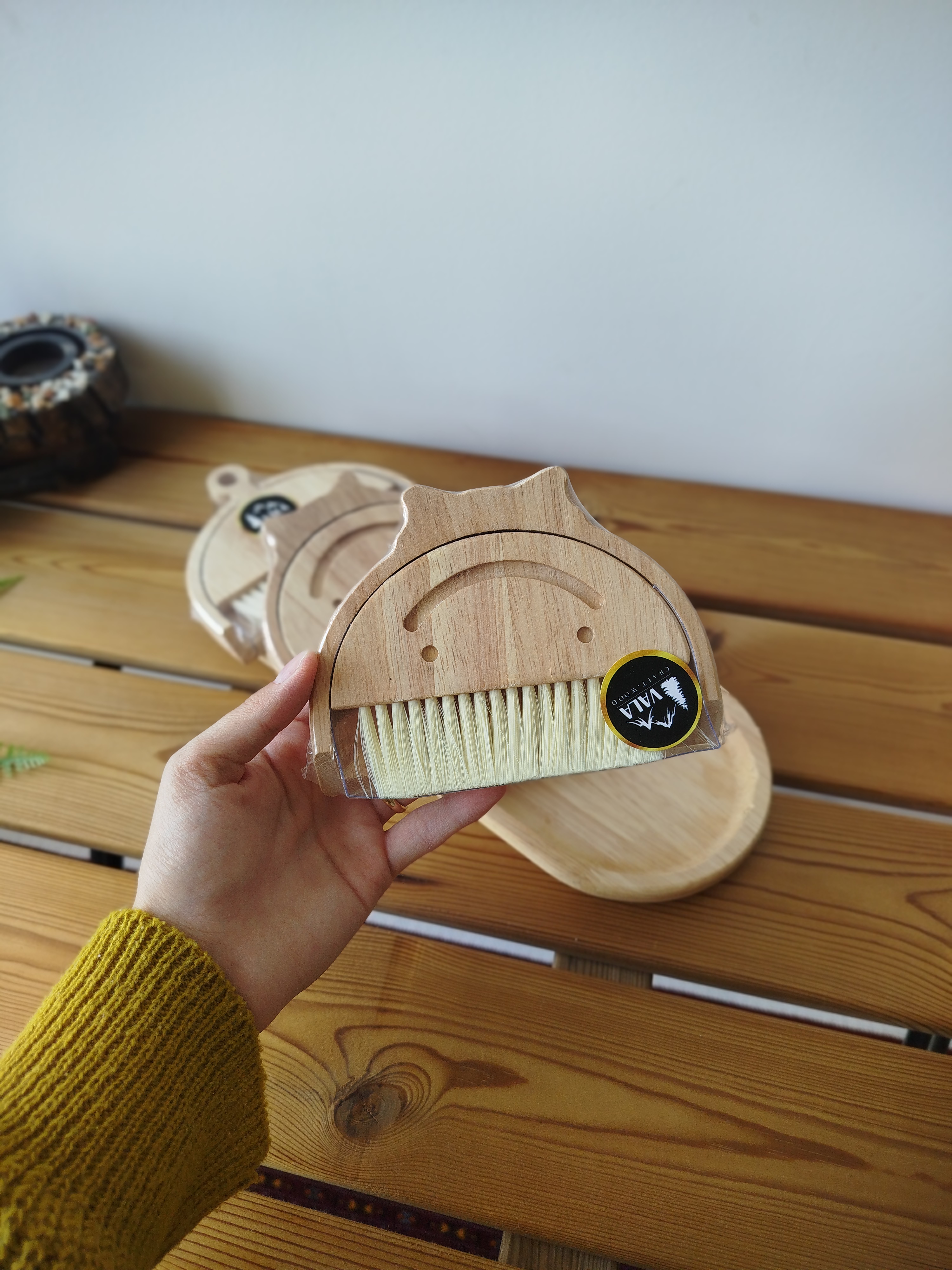 جارو خاک انداز سفره